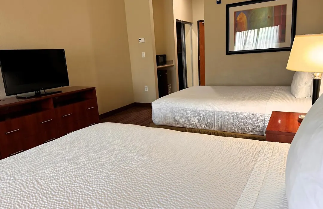 Ramada By Wyndham College Station-1